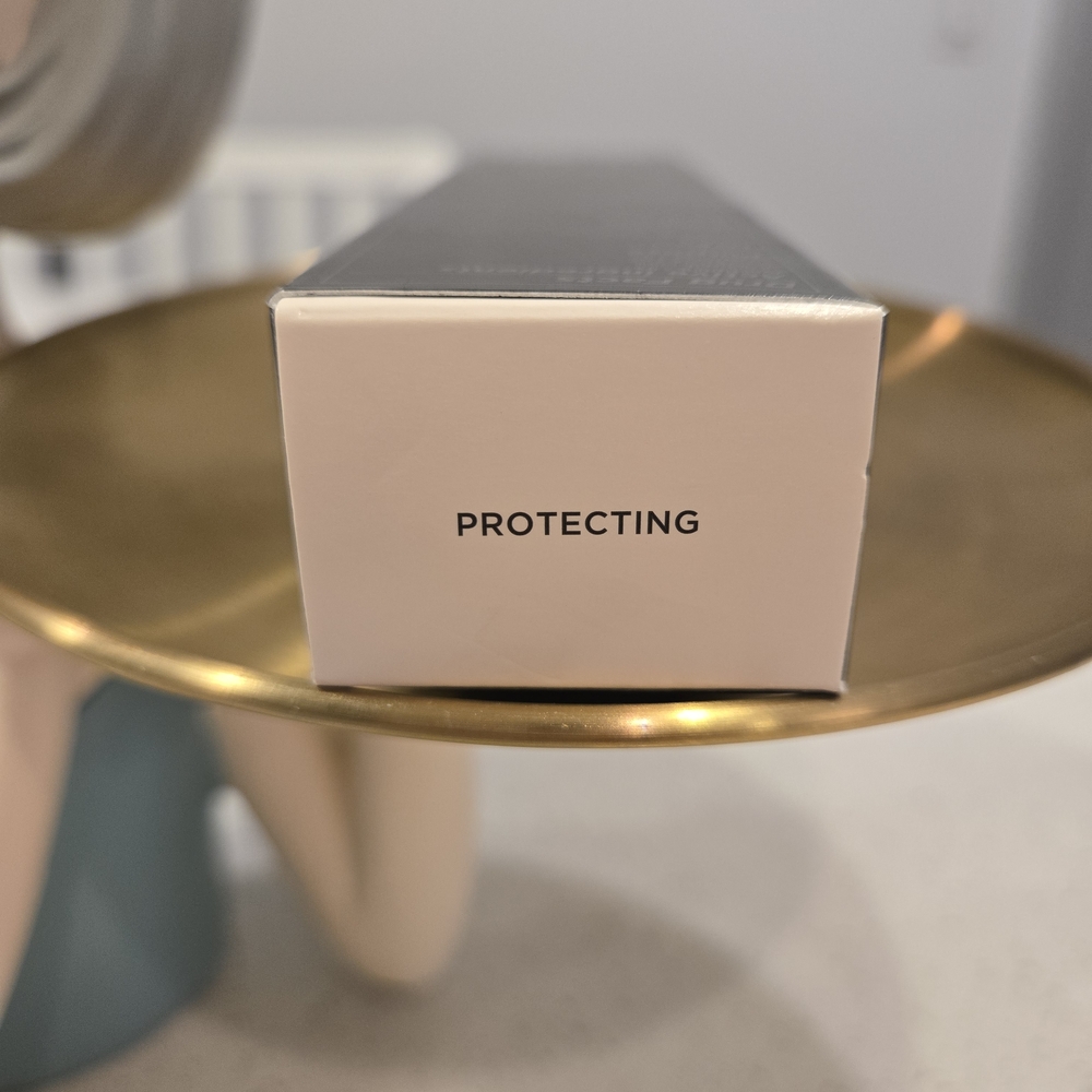 Laura Mercier Pure Canvas Primer - Picture 2 of 5